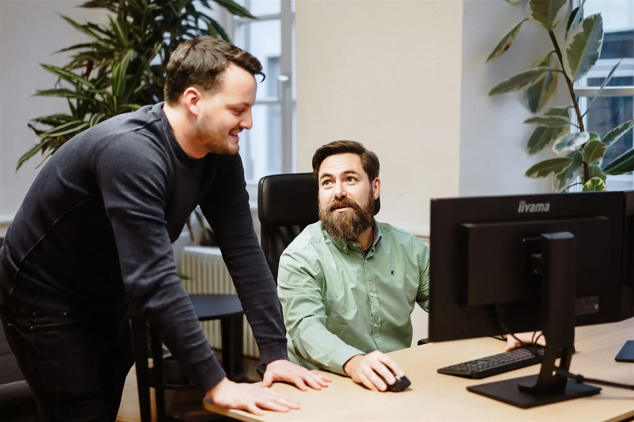 Bild Consultants arbeiten zusammen